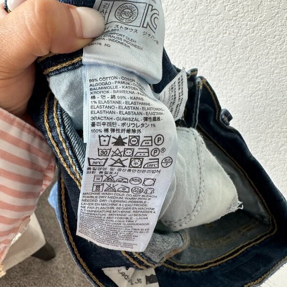 Y2K Levis 524 Too Superlow Jeans - Picture 3 of 5